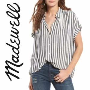 Madewell Central Shirt Button Down in Stripes. Medium.